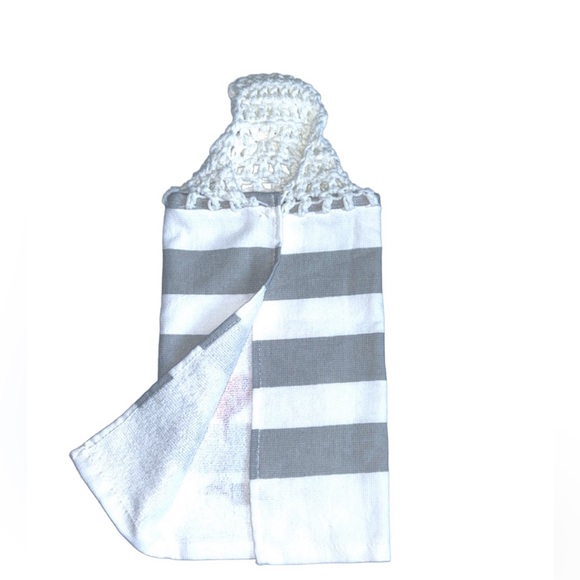 HAND CRAFTED Crocheted Top Wine Theme Hanging Kitchen or Bathroom Hand Towel - Picture 4 of 4